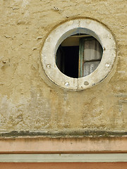 Image showing Round window