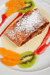 Image showing Apple strudel