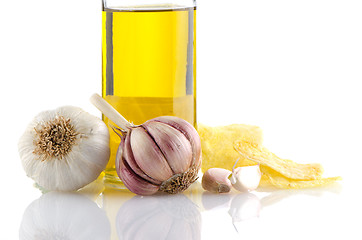 Image showing Garlic and olive oil
