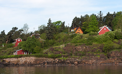 Image showing Cottage near the sea