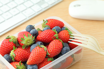 Image showing Healthy lunch box 