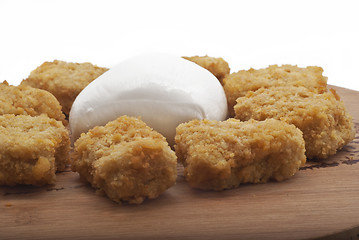 Image showing fried chicken nuggets and mozzarella 