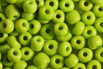 Image showing Salad color big beads