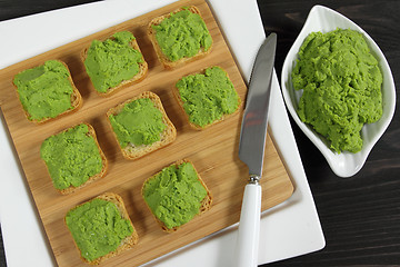 Image showing Green peas puree