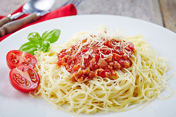 Image showing Spaghetti with minced meat and cheese