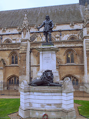 Image showing Oliver Cromwell statue