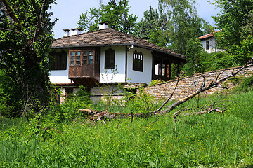 Image showing Old Houses on the Hill