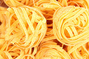 Image showing A background of tagliatelle paglia e fieno