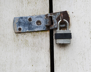 Image showing padlock on door