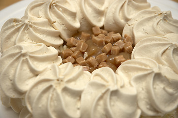 Image showing Toffee Pavlova