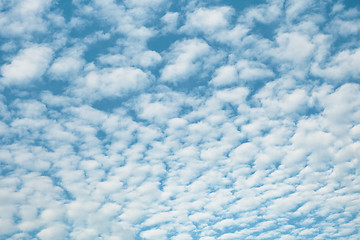 Image showing White high heaped clouds background