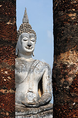 Image showing Statue of a deity in the Historical Park of Sukhothai