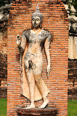 Image showing Statue of a deity in the Historical Park of Sukhothai