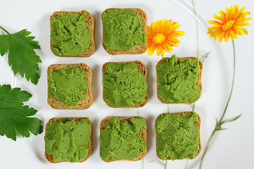 Image showing Green peas puree