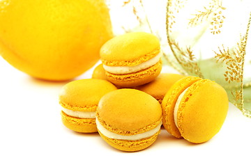 Image showing Macaroons cake with lemon cream.