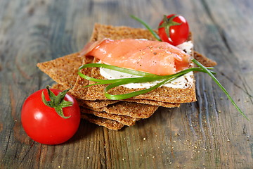 Image showing Toast the bread from grain and salmon.