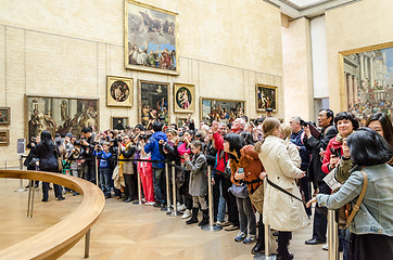 Image showing Visitors admire the portrait of Mona Lisa