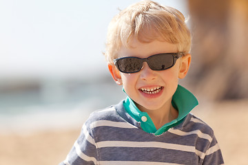 Image showing child at californian beach