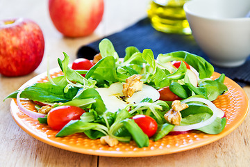 Image showing Mâche with Apple and Walnut salad