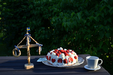 Image showing Midsummer cake