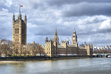 Image showing Houses of Parliament and big ben with Thames river