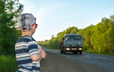 Image showing car and boy