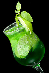 Image showing cocktail with lime and mint closeup