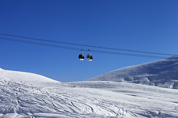 Image showing Gondola lift at ski resort