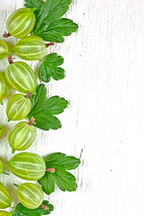 Image showing gooseberries with leaves 