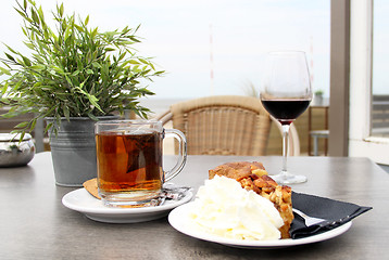 Image showing Breakfast on the beach