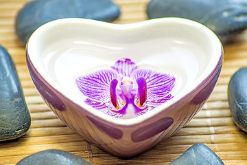 Image showing heart bowl with orchid bloom