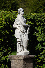 Image showing Statue of woman