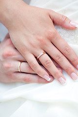 Image showing Hands with rings of a wedding couple