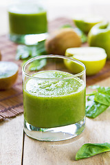 Image showing Spinach with Apple and Kiwi smoothie