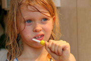 Image showing Brushing my teeth