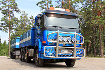 Image showing Sisu 18E630 Truck and Trailer