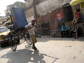 Image showing Riksha taxi in Kolkata