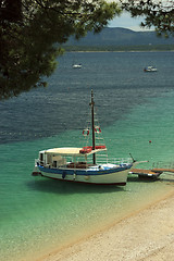 Image showing Boat anchorer on beach