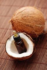 Image showing coconut essential oil