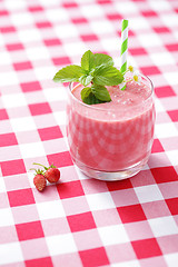 Image showing strawberry shake