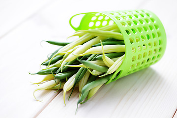 Image showing green and yellow beans