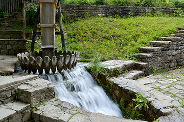 Image showing Old water-powered machinery for washing woolen materials in Etar