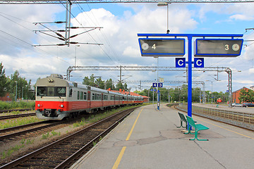 Image showing Regional Train on Platform at Railway Station