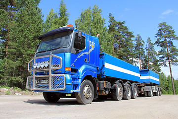 Image showing Blue Sisu 18E630 Heavy Duty Truck