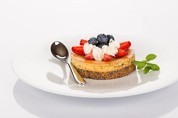 Image showing Cheesecake, strawberry and blueberry