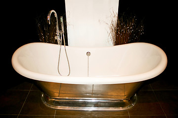 Image showing Retro bath