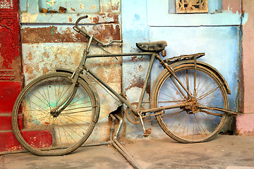 Image showing old vintage bicycle in india