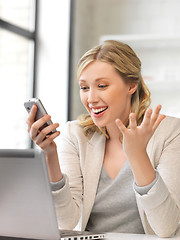 Image showing businesswoman with cell phone