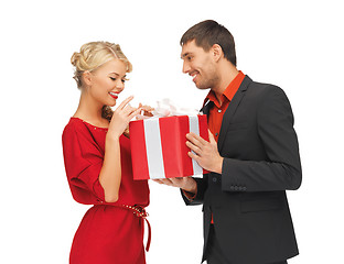 Image showing man and woman with present