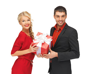 Image showing man and woman with present